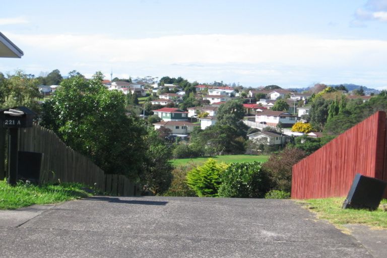 Photo of property in 219b Glengarry Road, Glen Eden, Auckland, 0602
