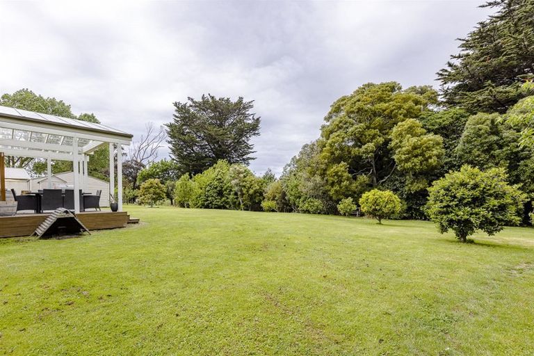 Photo of property in 1387 Colyton Road, Ashhurst, Palmerston North, 4470