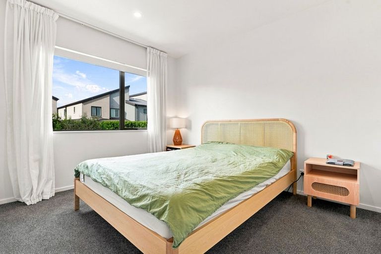 Photo of property in 37 Peihana Road, Hobsonville, Auckland, 0616