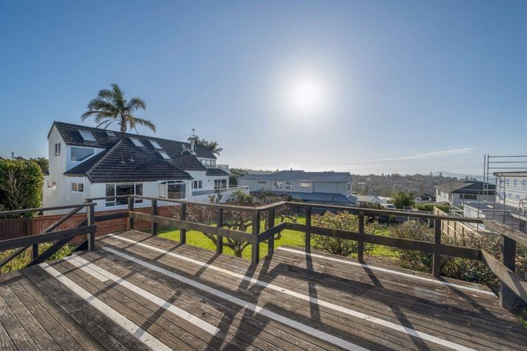Photo of property in 92 Mellons Bay Road, Mellons Bay, Auckland, 2014
