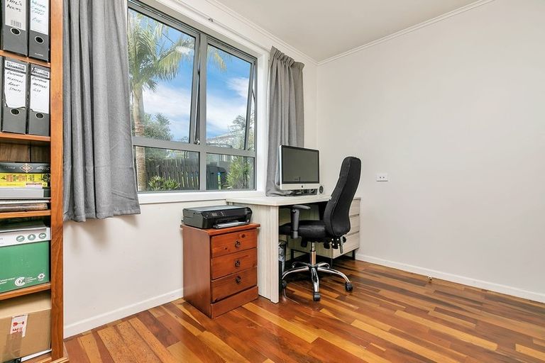 Photo of property in 11 James Street, Glenfield, Auckland, 0629