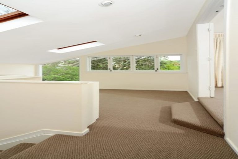 Photo of property in 76 Beach Road, Castor Bay, Auckland, 0620
