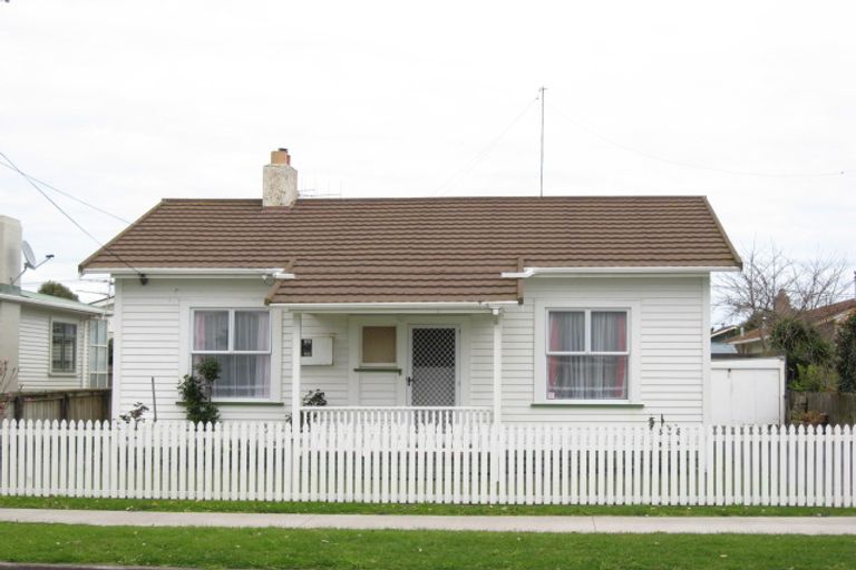 Photo of property in 36 Record Street, Fitzroy, New Plymouth, 4312