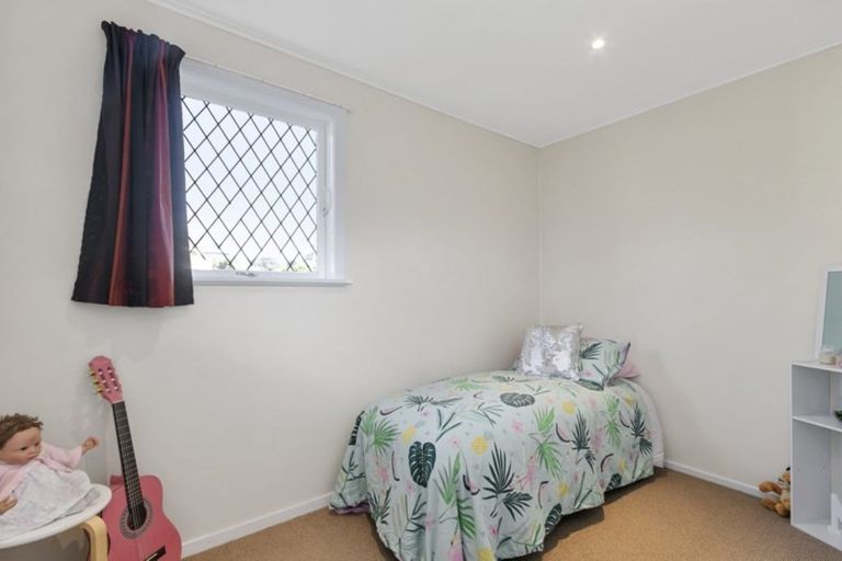 Photo of property in 60 Westminster Road, Wainuiomata, Lower Hutt, 5014