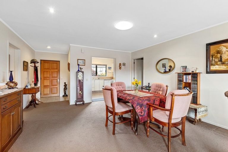 Photo of property in 63 Grosvenor Gardens, Flagstaff, Hamilton, 3210