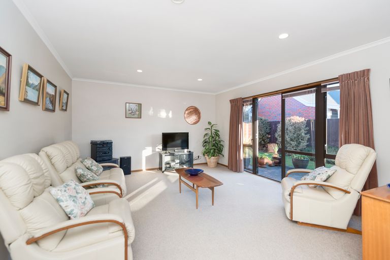 Photo of property in 3b Amdale Avenue, Broomfield, Christchurch, 8042