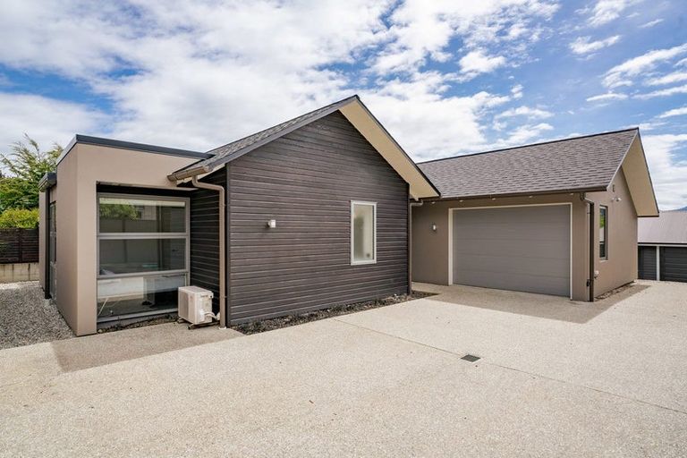 Photo of property in 23b Old Station Avenue, Wanaka, 9305