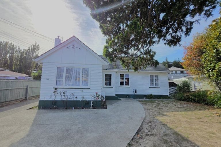Photo of property in 195 Stokes Valley Road, Stokes Valley, Lower Hutt, 5019