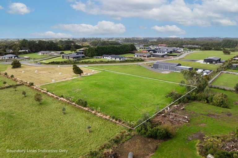Photo of property in 14 Ochail Way, Otatara, 9879