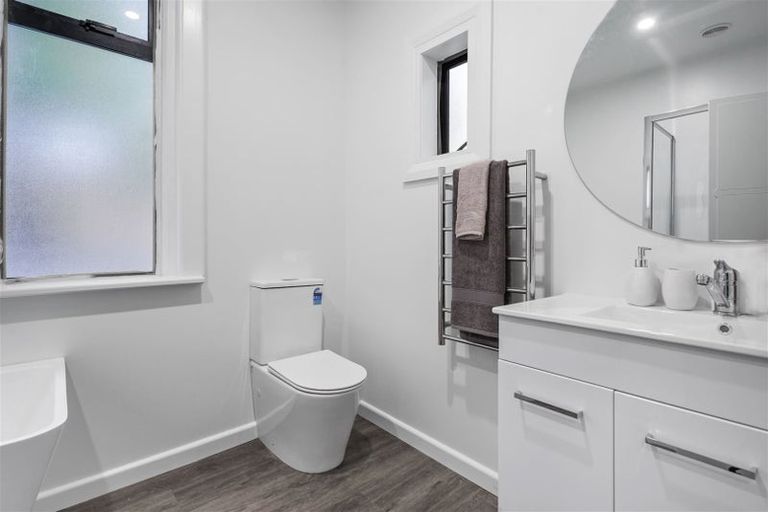 Photo of property in 12 Dyers Pass Road, Cashmere, Christchurch, 8022