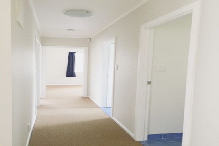 Photo of property in 45 Blakeborough Drive, Forrest Hill, Auckland, 0620