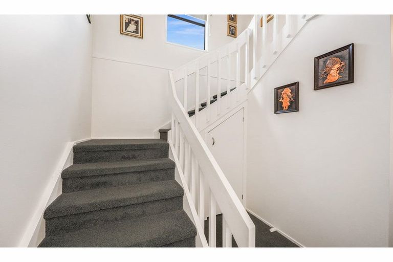 Photo of property in 2/39 Killarney Avenue, Torbay, Auckland, 0630