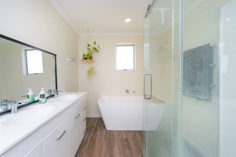 Photo of property in 8 Ouse Street, Rongotea, 4476