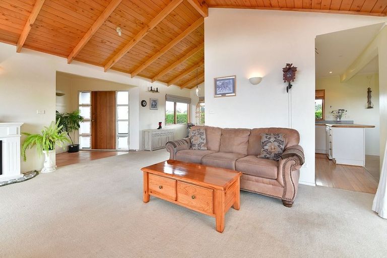 Photo of property in 100 South Head Road, South Head, Helensville, 0874