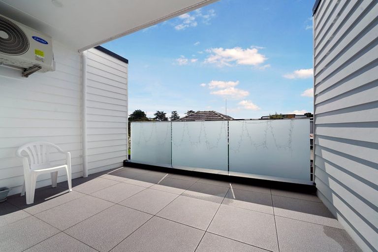 Photo of property in 4/68 Smythe Road, Henderson, Auckland, 0612