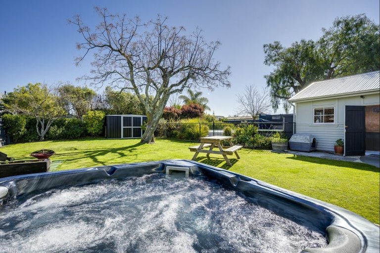 Photo of property in 41 Napier Street, Jervoistown, Napier, 4112