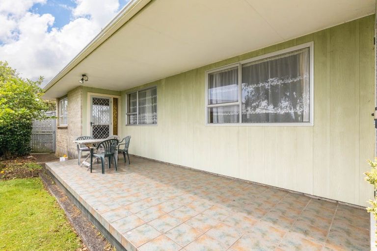 Photo of property in 10 Leon Place, Waitara, 4320