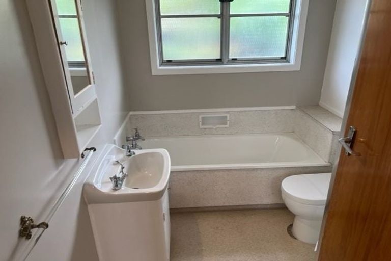 Photo of property in 221a Saint Leonards Avenue, Saint Leonards, Hastings, 4120