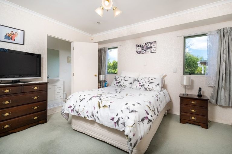 Photo of property in 25b Duncan Avenue, Te Atatu South, Auckland, 0610