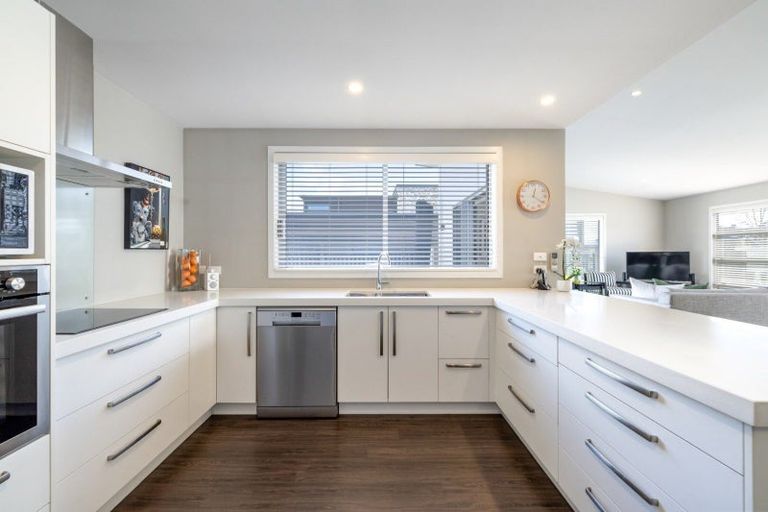 Photo of property in 36 Minaret Ridge, Wanaka, 9305