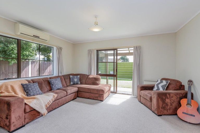 Photo of property in 23b Cecil Place, Cloverlea, Palmerston North, 4412