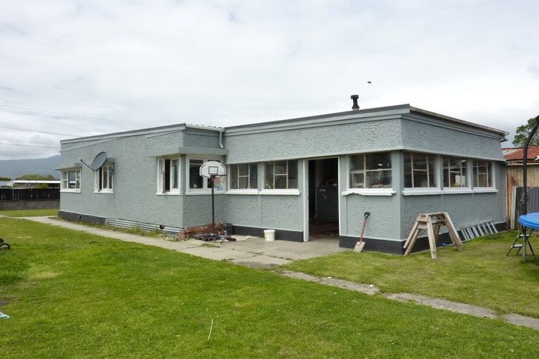 Photo of property in 180 Queen Street, Westport, 7825