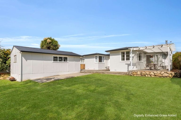 Photo of property in 37 Waterloo Crescent, Hokowhitu, Palmerston North, 4410