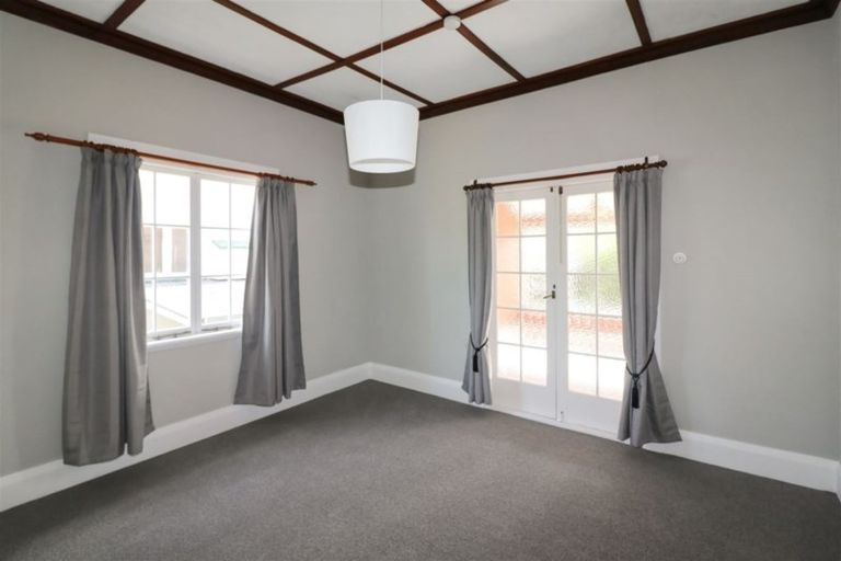 Photo of property in 22 Victoria Avenue, Dannevirke, 4930