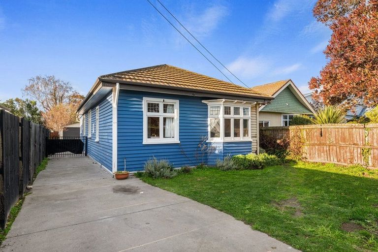 Photo of property in 135 Opawa Road, Opawa, Christchurch, 8023