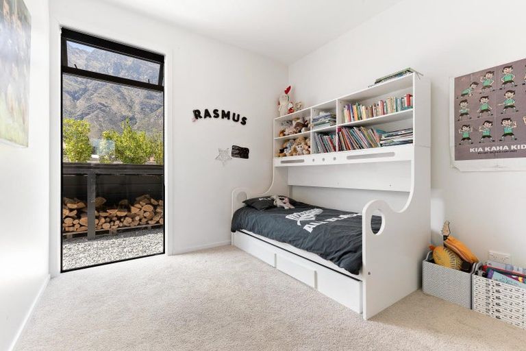 Photo of property in 13 Hackett Road, Jacks Point, Queenstown, 9371