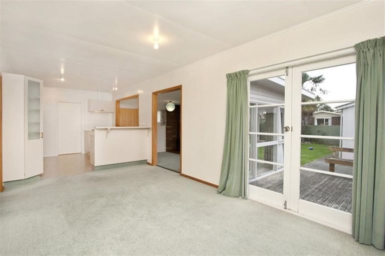 Photo of property in 14 Kapiti Place, Awapuni, Palmerston North, 4412