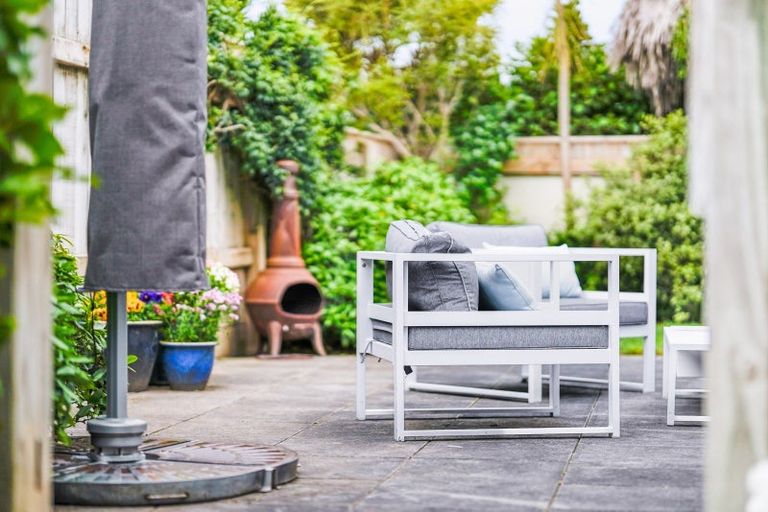 Photo of property in 8 Metzenthin Close, Raumati South, Paraparaumu, 5032