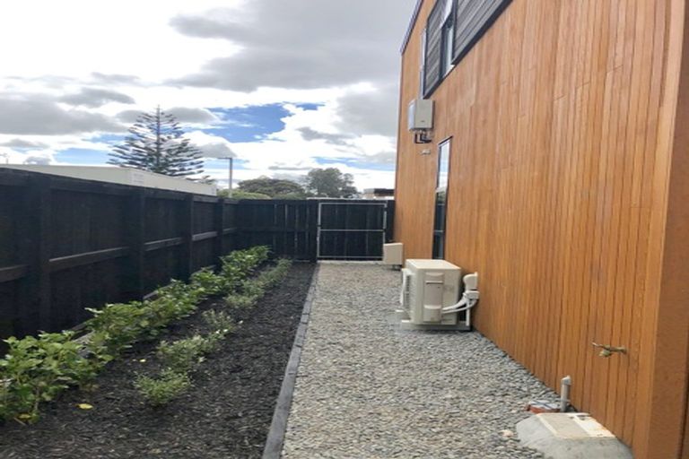 Photo of property in 5 Battalion Drive, Papakura, 2110