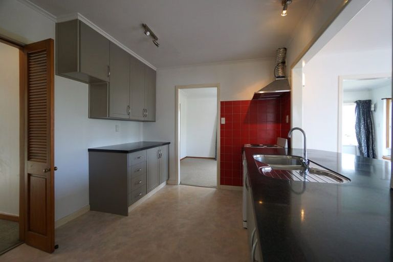 Photo of property in 494 Blockhouse Bay Road, Blockhouse Bay, Auckland, 0600