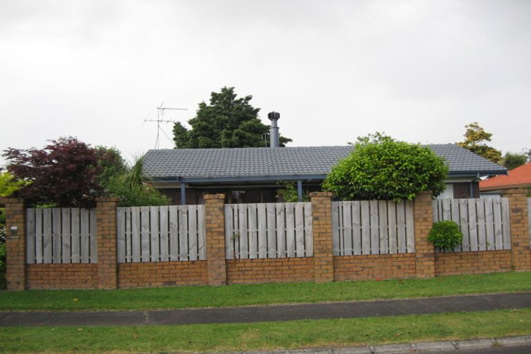 Photo of property in 14b Glengowan Place, Conifer Grove, Takanini, 2112