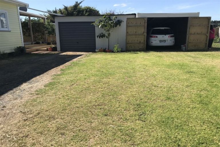 Photo of property in 10 Flagstaff Street, Foxton Beach, Foxton, 4815