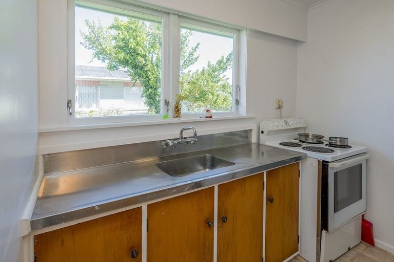 Photo of property in 66a Parata Street, Waikanae, 5036