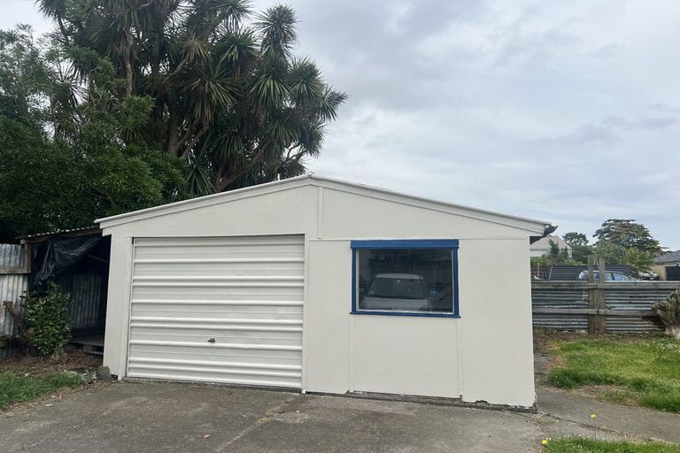 Photo of property in 20a Mckenzie Street, Levin, 5510