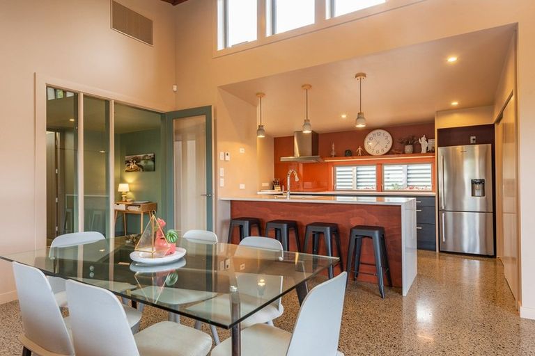 Photo of property in 6 Rahana Way, Waikanae, 5036