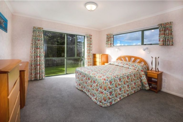 Photo of property in 80a Oxford Street, Tawa, Wellington, 5028