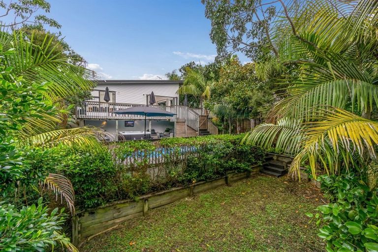 Photo of property in 216 Greenhithe Road, Greenhithe, Auckland, 0632