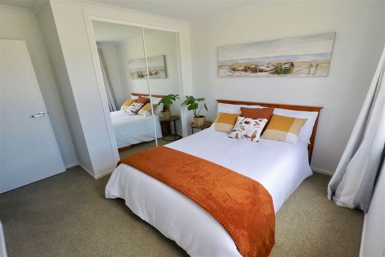 Photo of property in 5 Sauterne Road, Kumeu, 0810