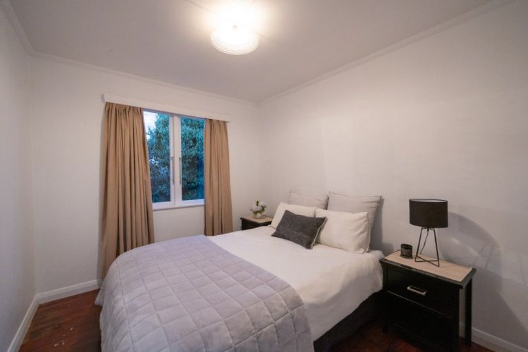 Photo of property in 27 Winston Avenue, Hokowhitu, Palmerston North, 4410
