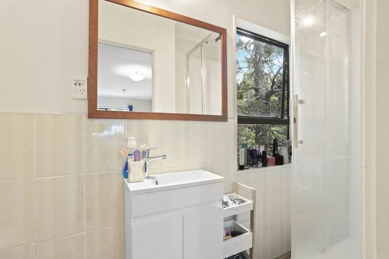 Photo of property in 94a Konini Road, Titirangi, Auckland, 0604