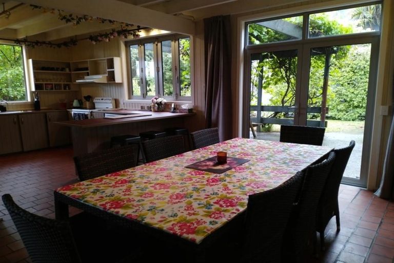 Photo of property in 16 Mckerrow Place, Sunshine Bay, Queenstown, 9300