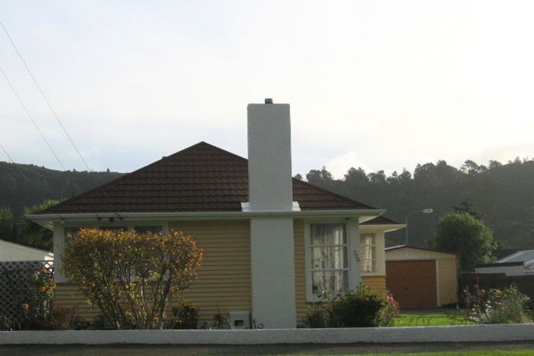 Photo of property in 324 Stokes Valley Road, Stokes Valley, Lower Hutt, 5019