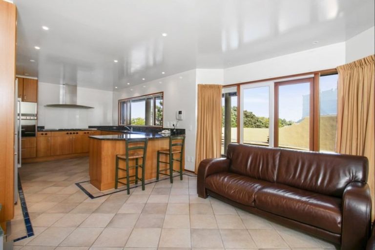 Photo of property in 96 Paritai Drive, Orakei, Auckland, 1071