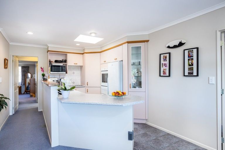 Photo of property in 130 Frankley Road, Frankleigh Park, New Plymouth, 4310