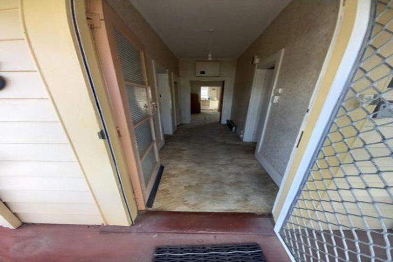 Photo of property in 53 York Street, Moera, Lower Hutt, 5010