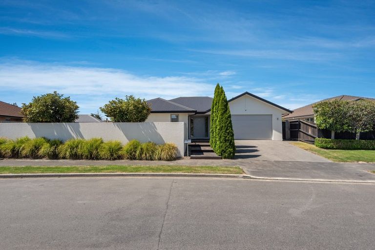 Photo of property in 30 Holiday Drive, Mairehau, Christchurch, 8052